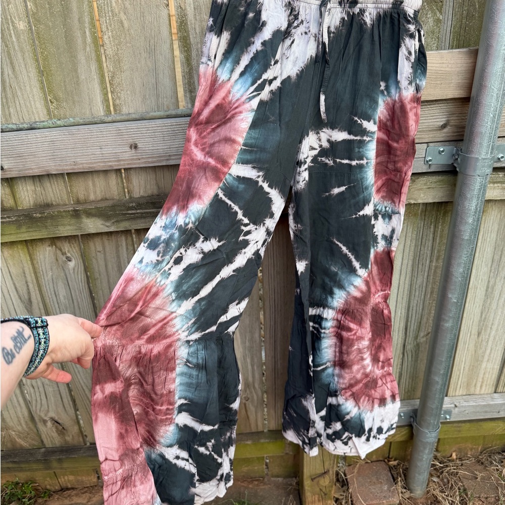 Yak & Yeti - Tie-Dye Wide-Leg Belled Pants - Picture 2 of 6